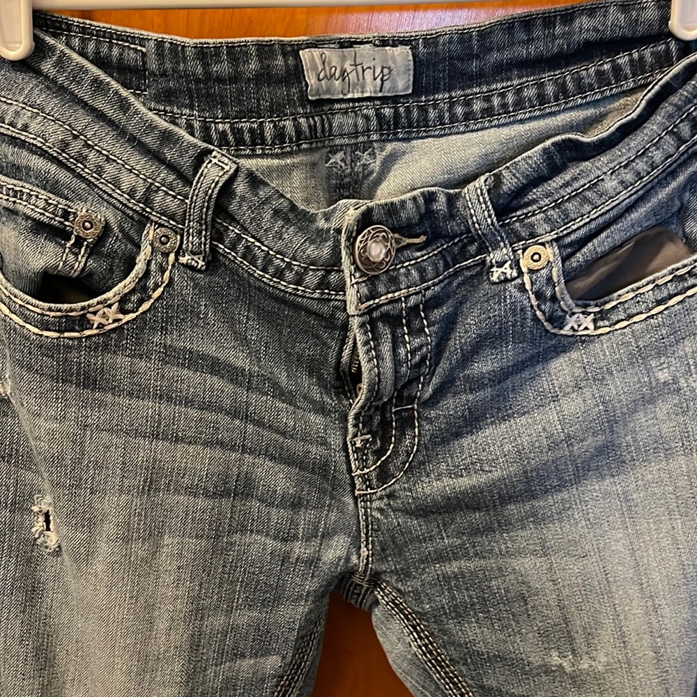 Day trip Virgo womens jeans size 30R